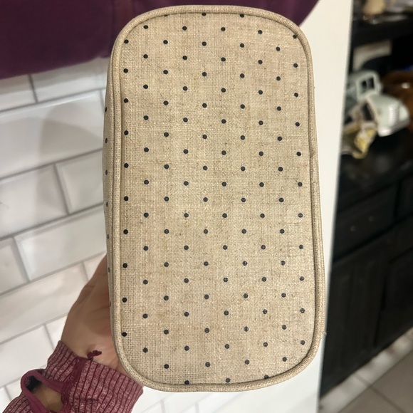 Kate Spade  New York lunch tote  ( out To lunch ) - Picture 9 of 11